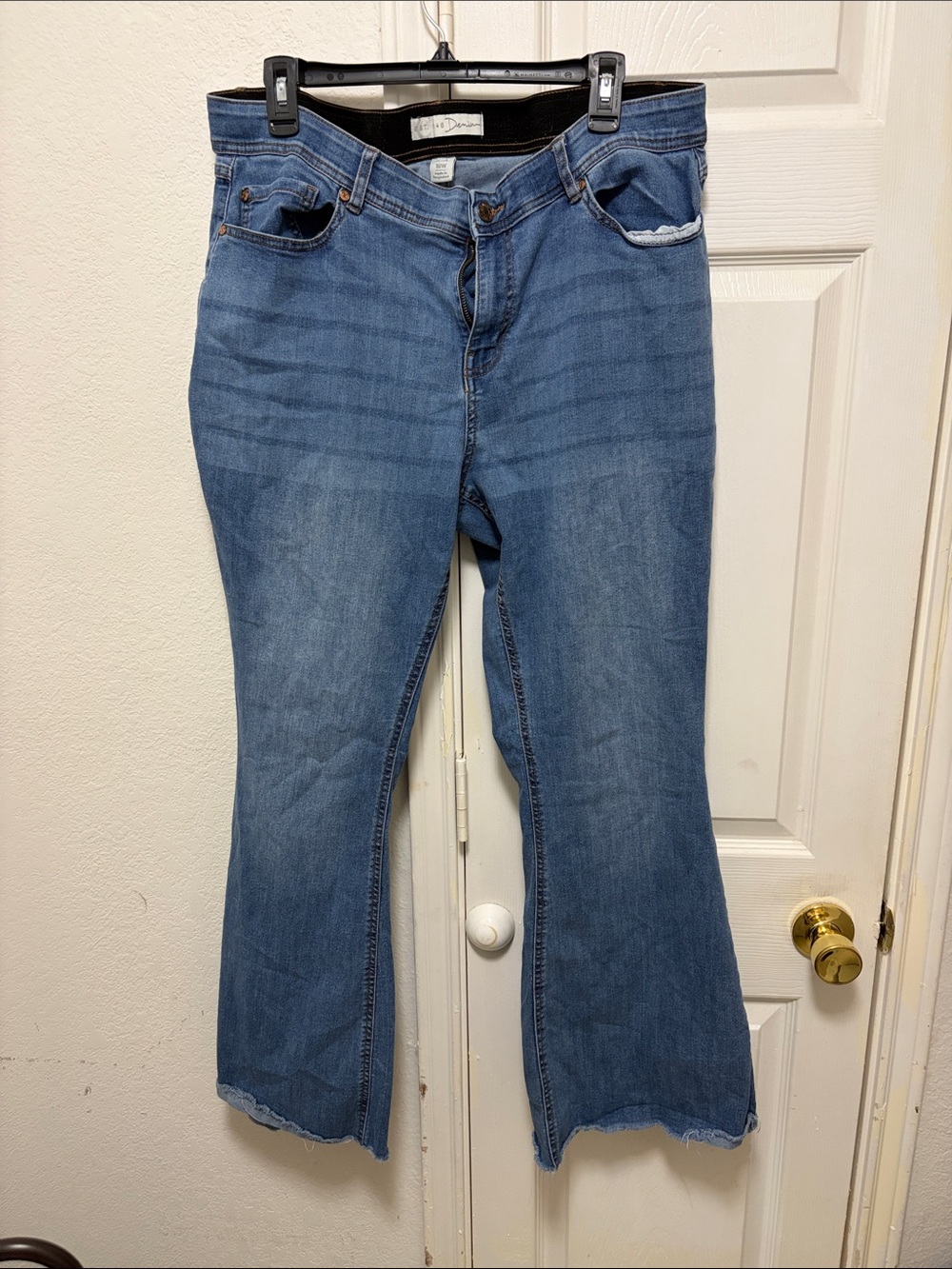 Classic Blue Women's Jeans -l